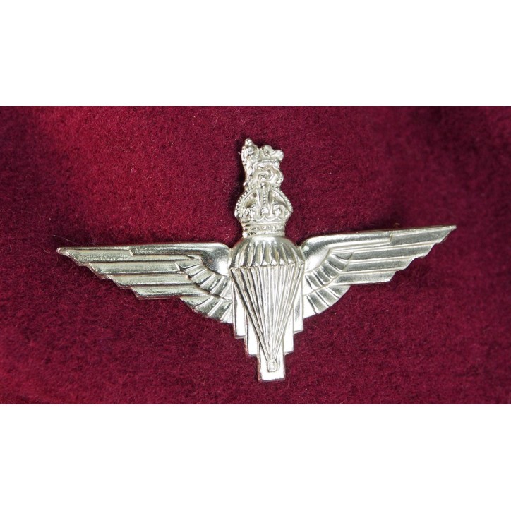 PARACHUTE REGIMENT BERET BADGE